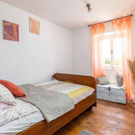 Villa Casa Di Pietra Matelici Divšići Exterior foto