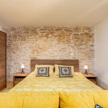 Villa Casa Di Pietra Matelici Divšići Exterior foto
